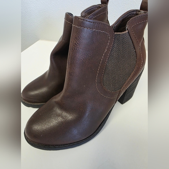 Nature Breeze Brown Ankle Boots‎ With Heel Zip Up Size 7 - Picture 2 of 7